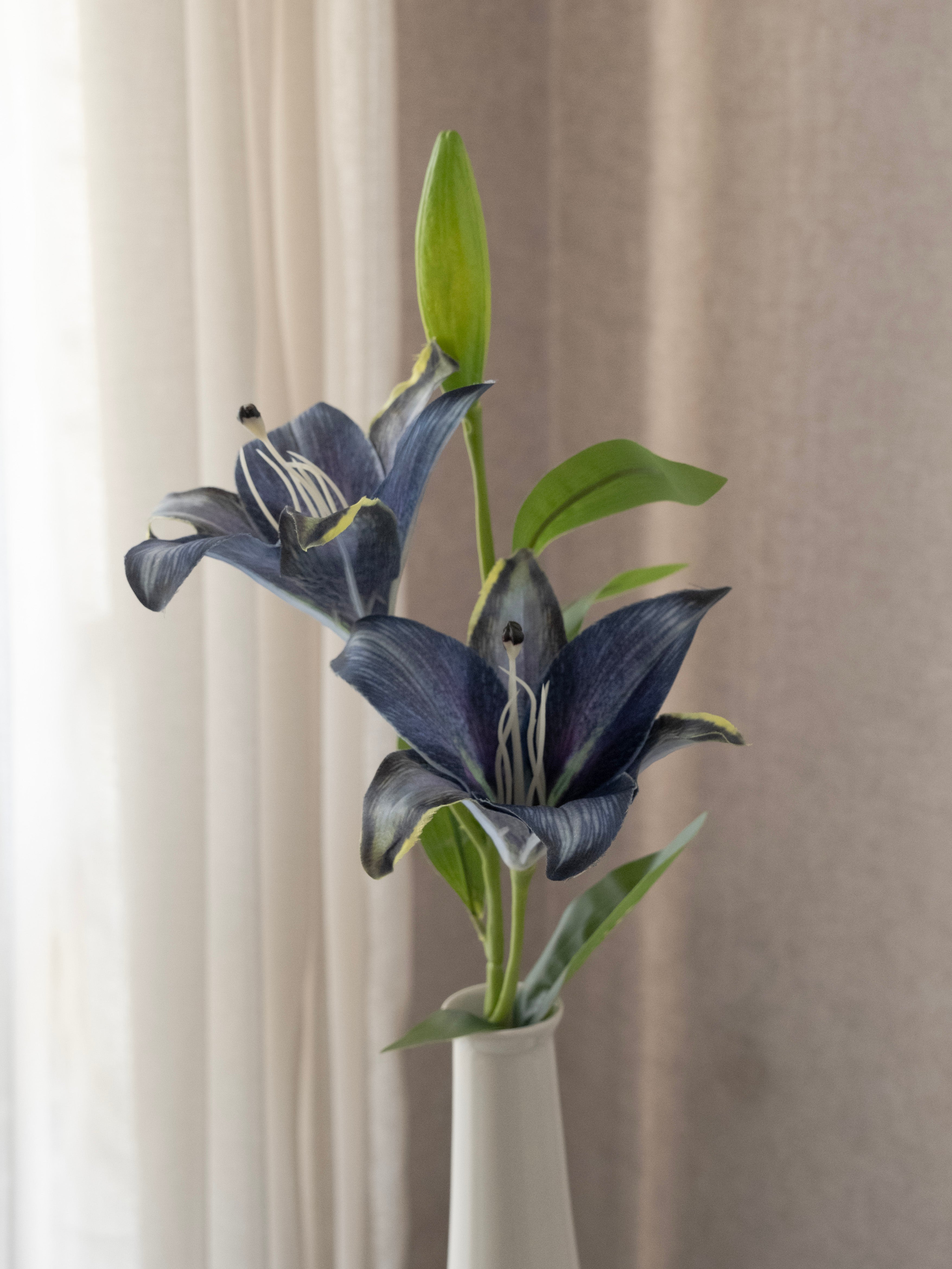 Artificial Lily Flower stick 84cm