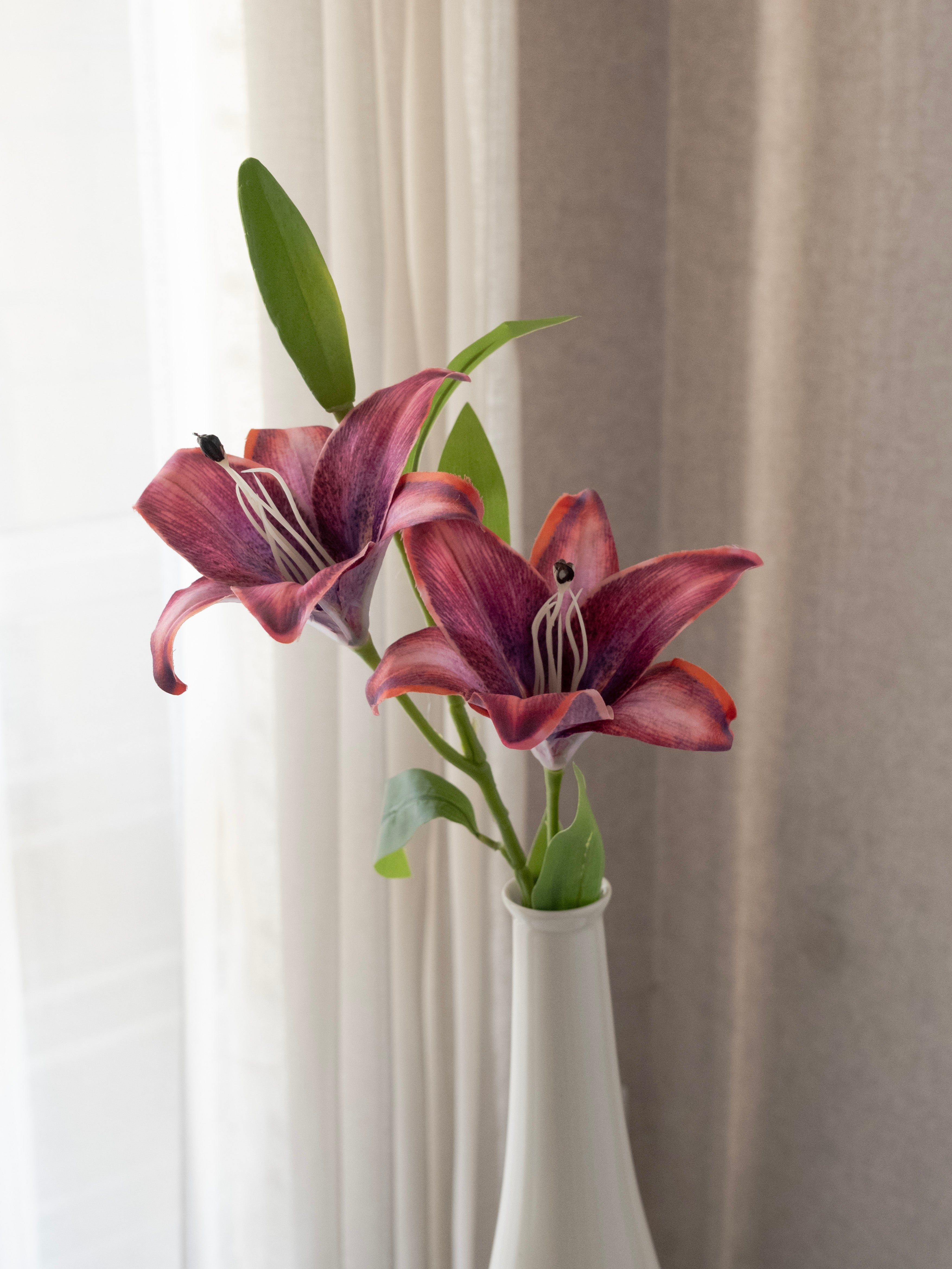 Artificial Lily Flower stick 84cm