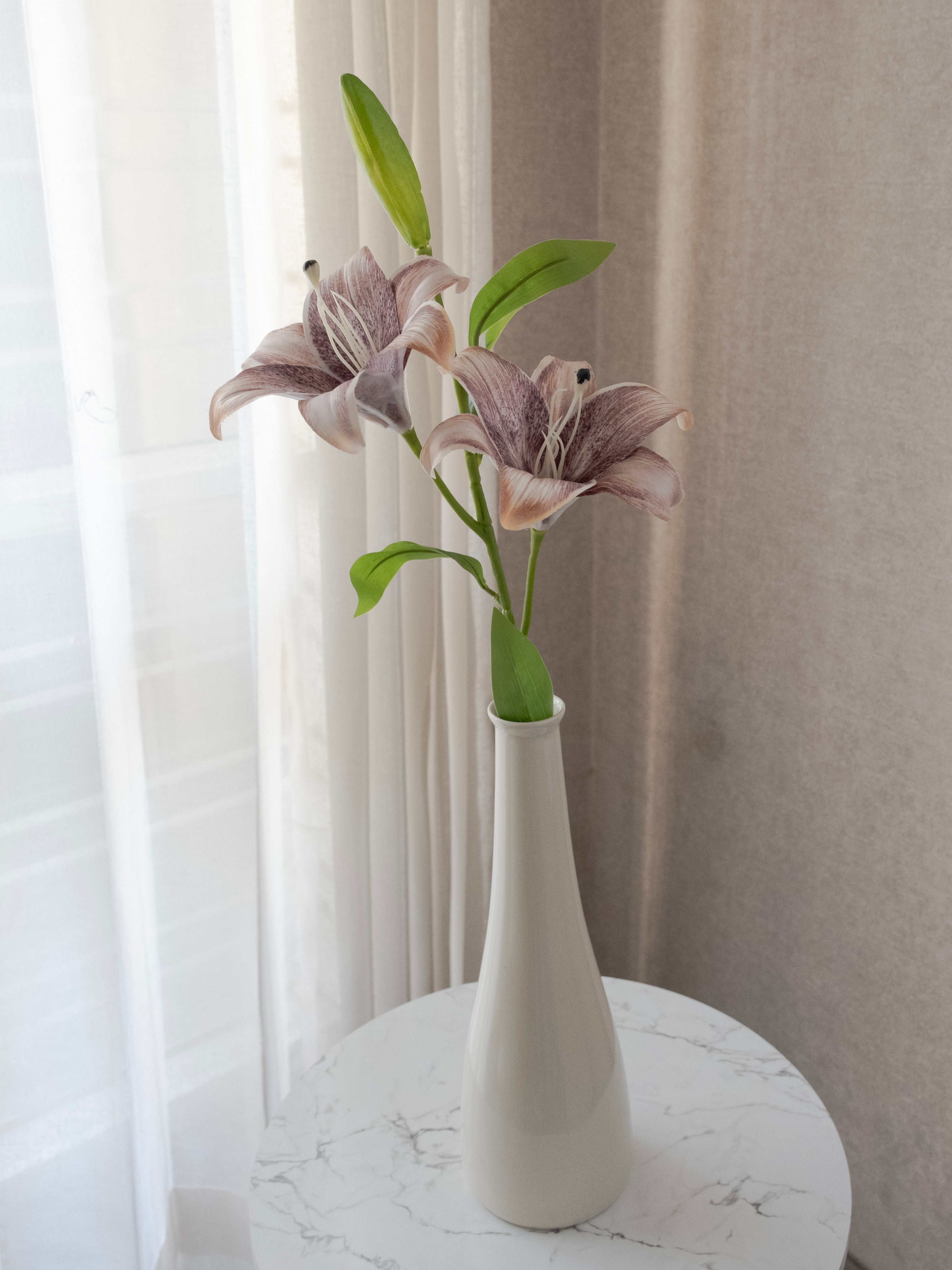 Artificial Lily Flower stick 84cm