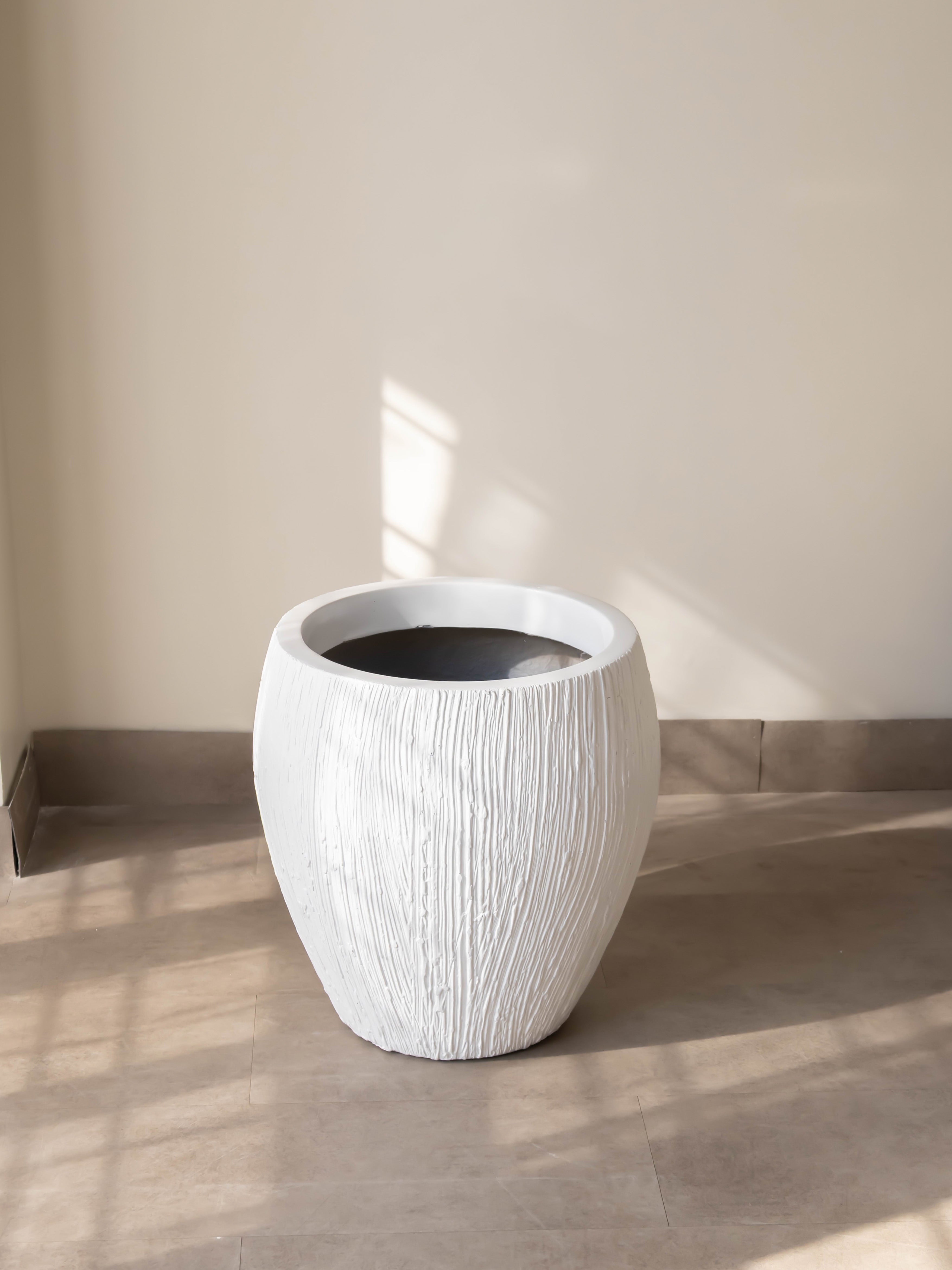 Dominican Planter - White