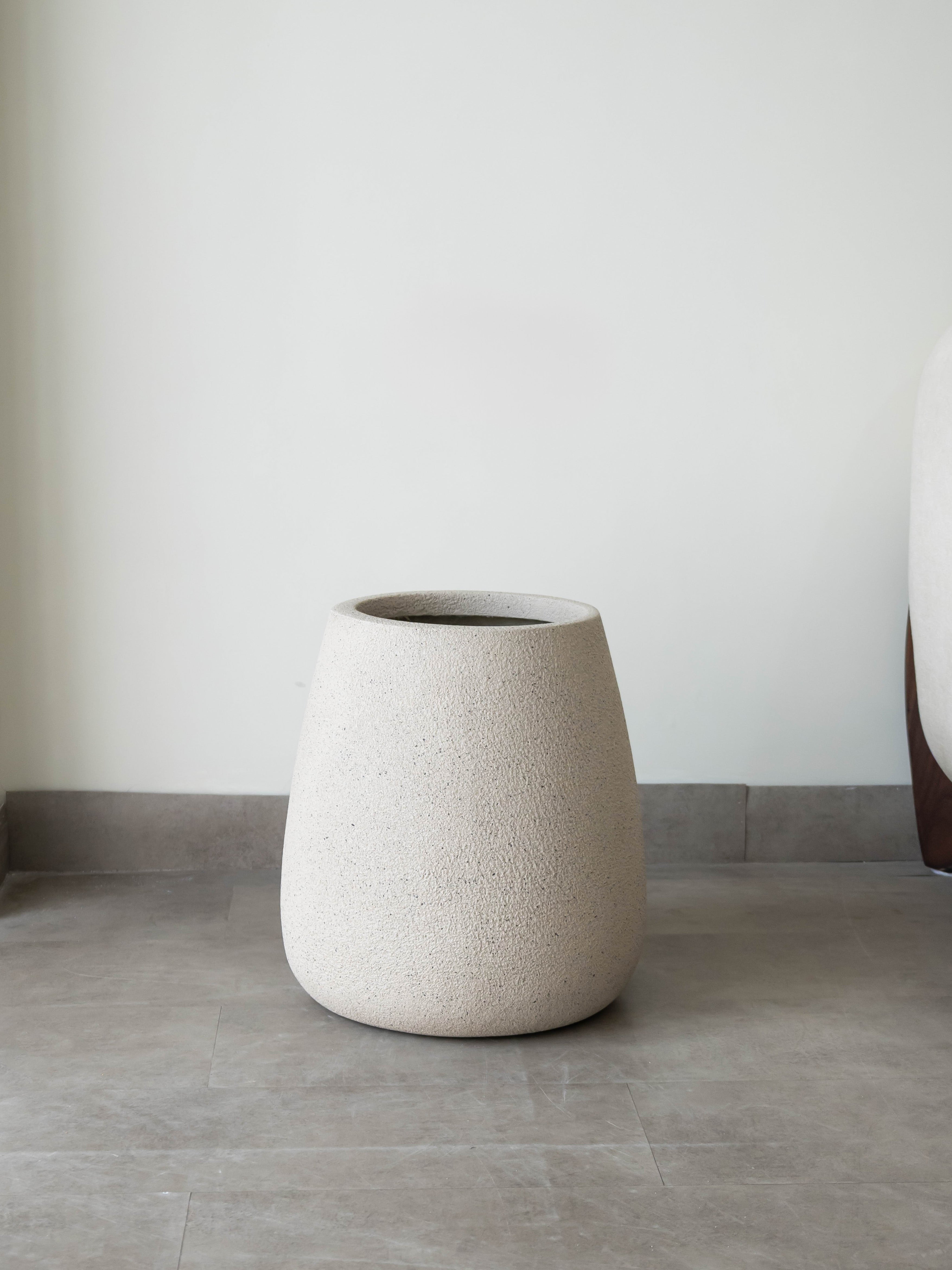 Luma Taper Planter – Beige