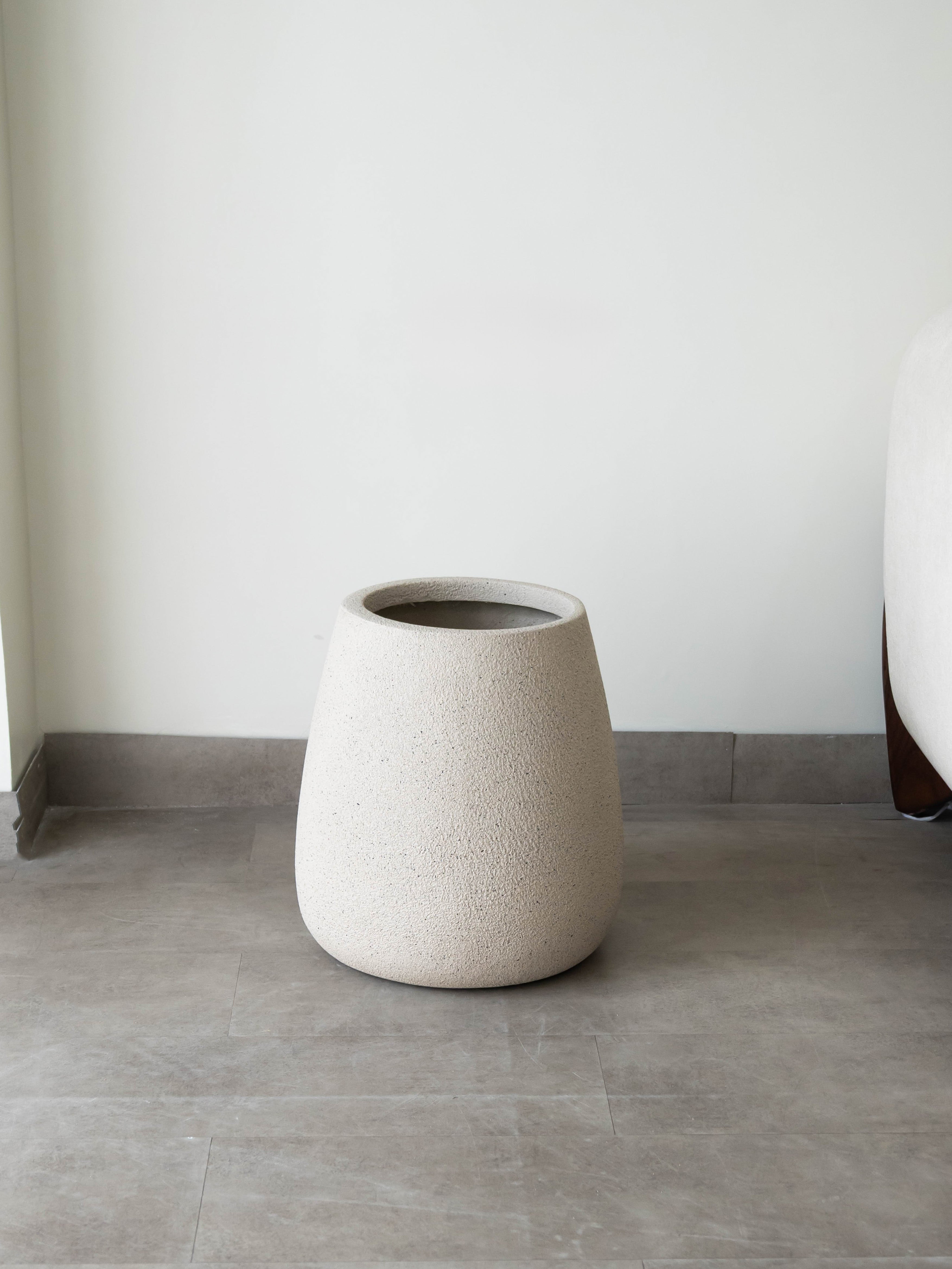 Luma Taper Planter – Beige