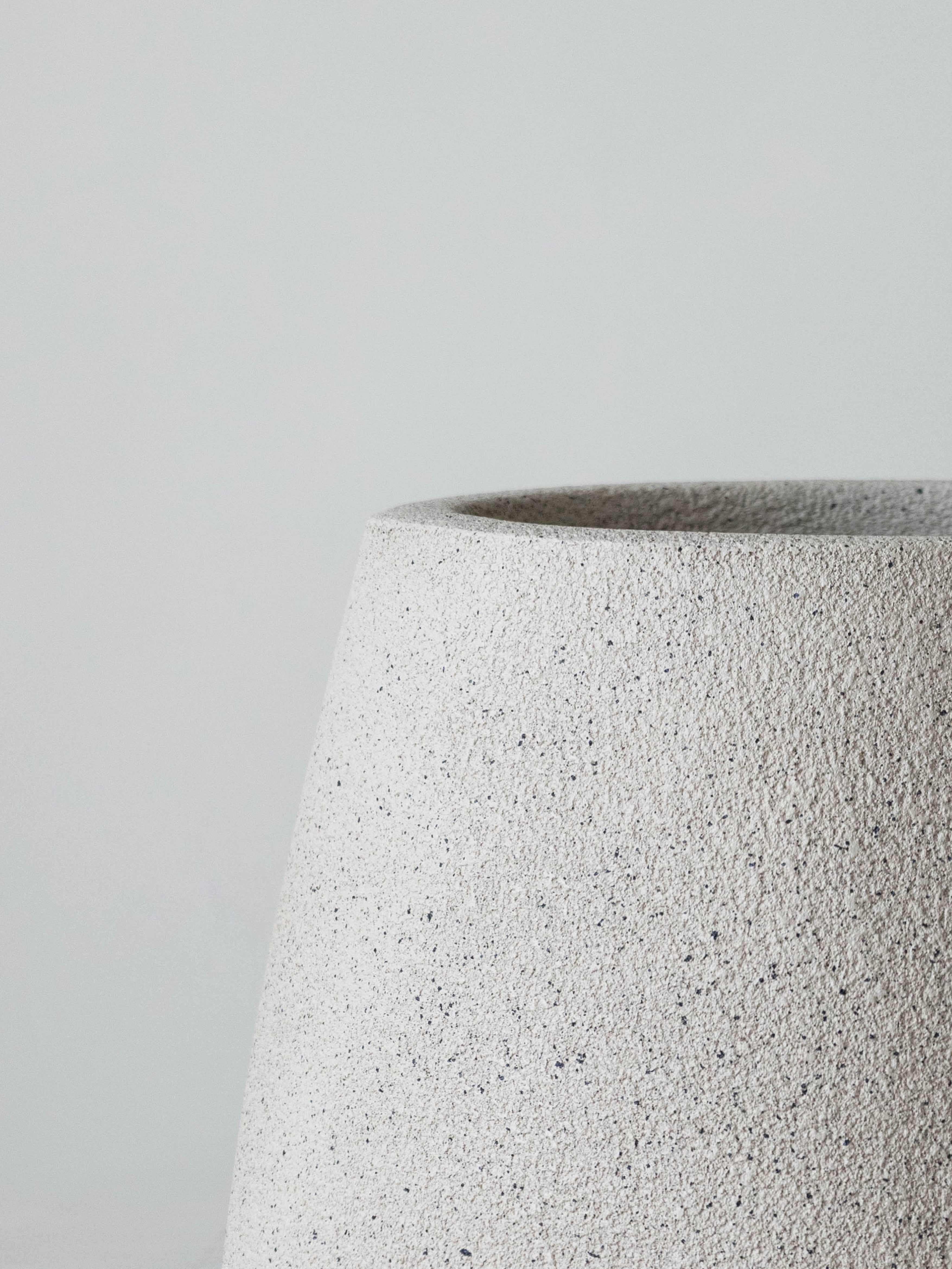 Luma Taper Planter – Beige
