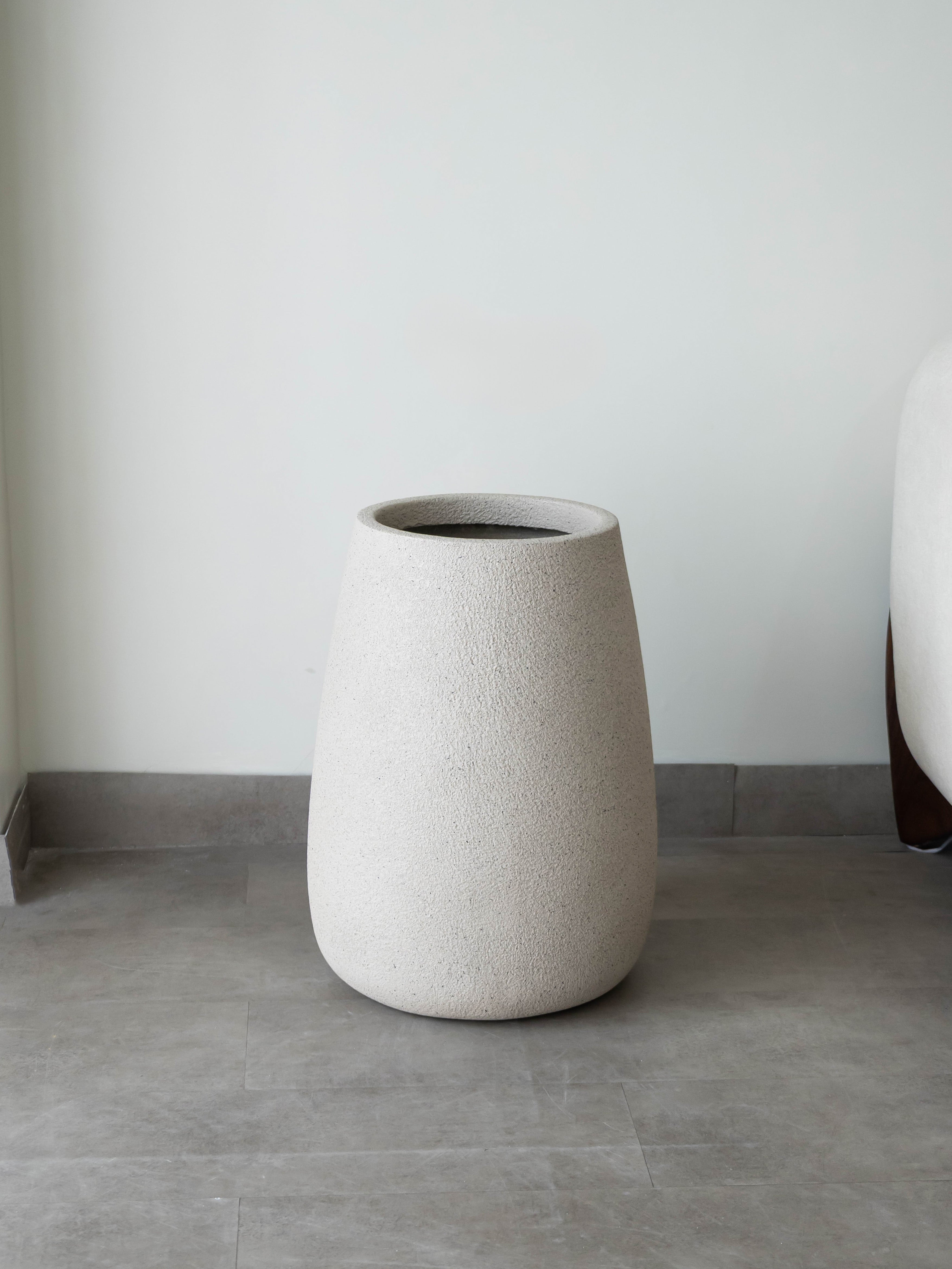 Luma Taper Planter – Beige