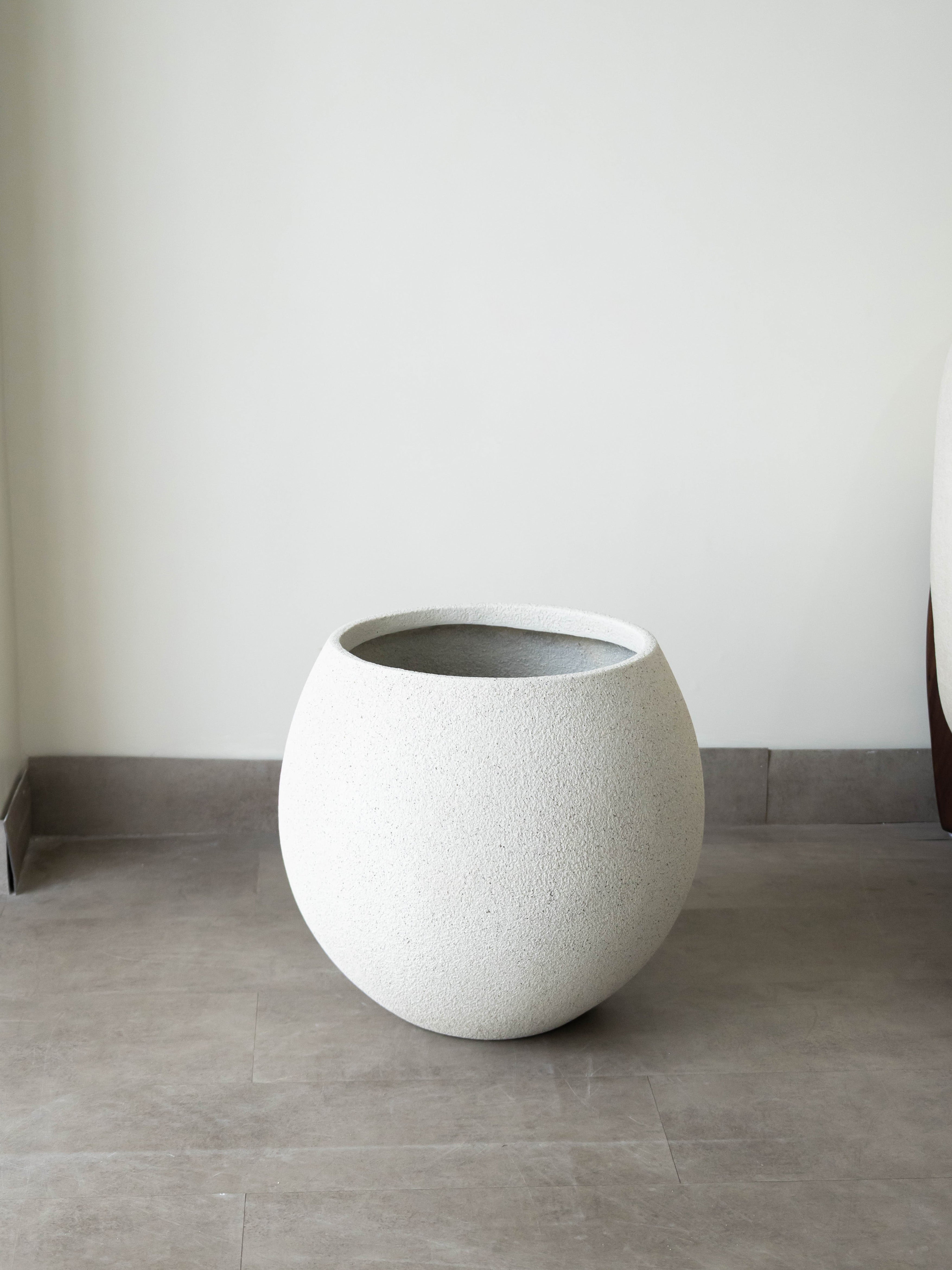 Luna Orb Planter – White