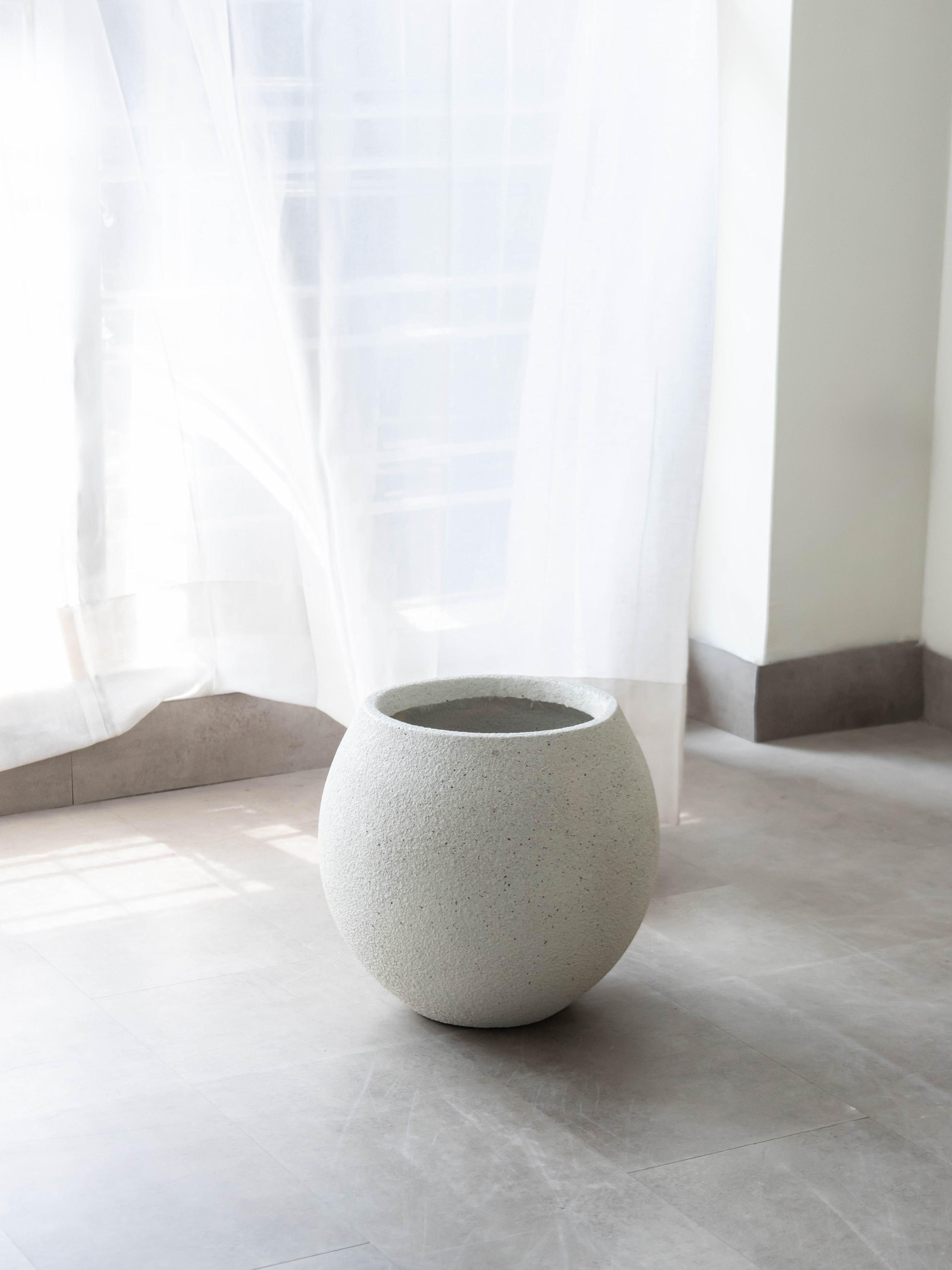 Luna Orb Planter – White