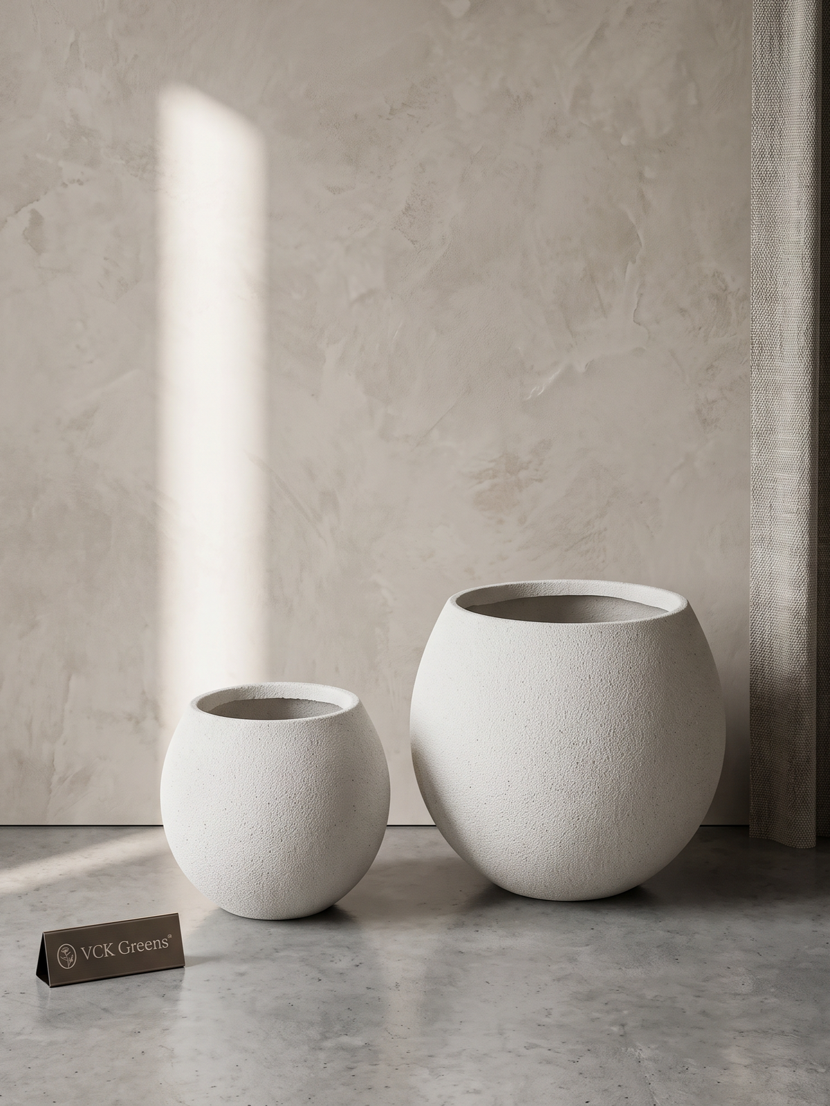 Luna Orb Planter – White