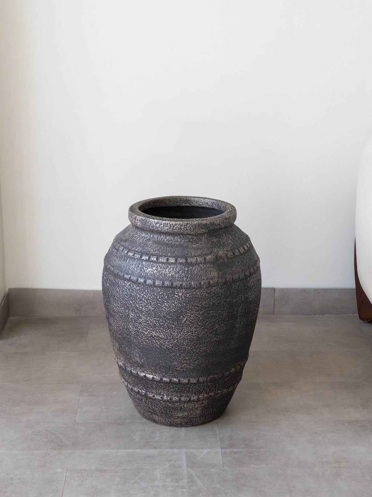 Antiquity Charcoal Bronze Pot