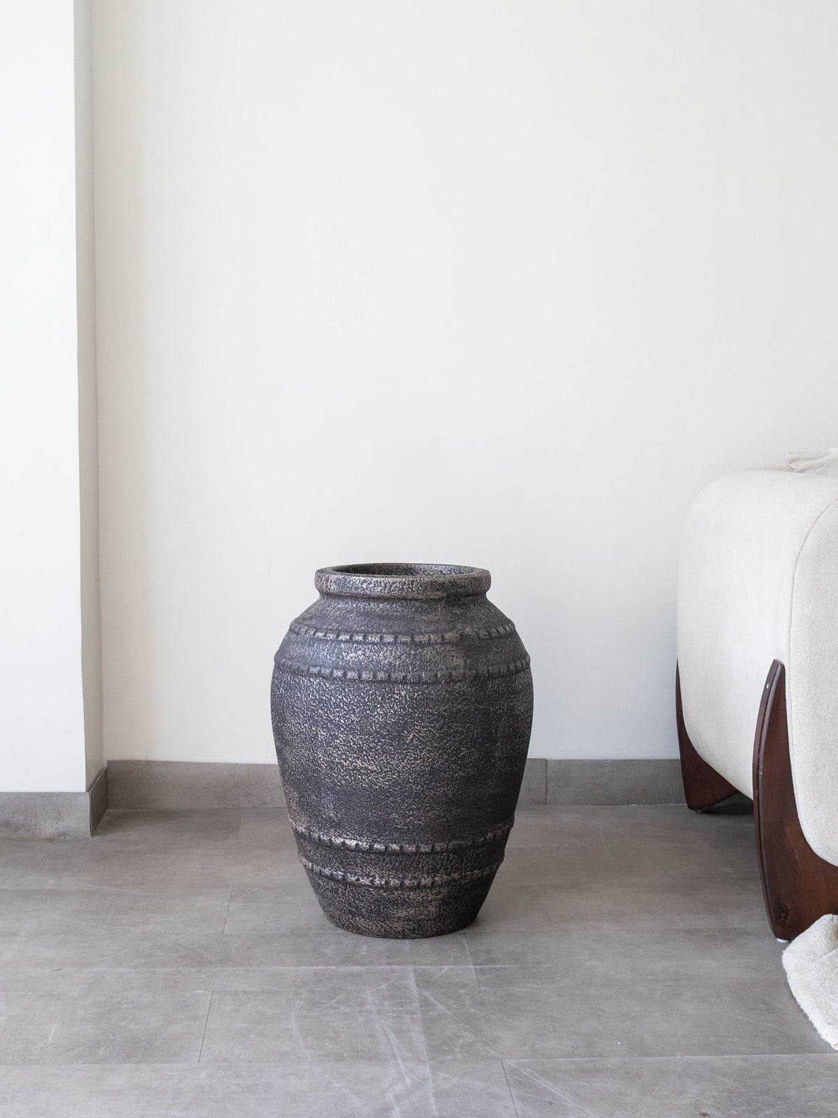 Antiquity Charcoal Bronze Pot