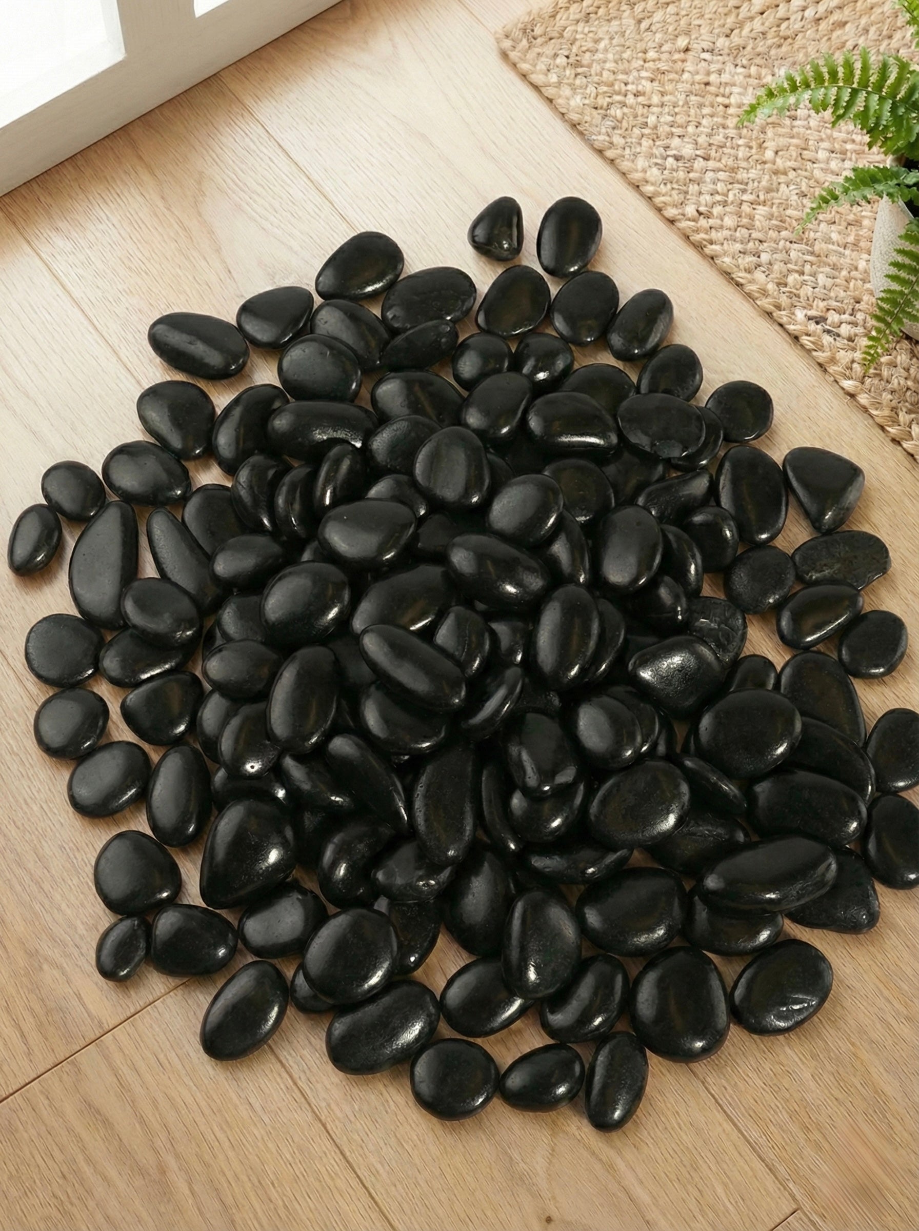 Polished Pebble Stones Black (60pc)