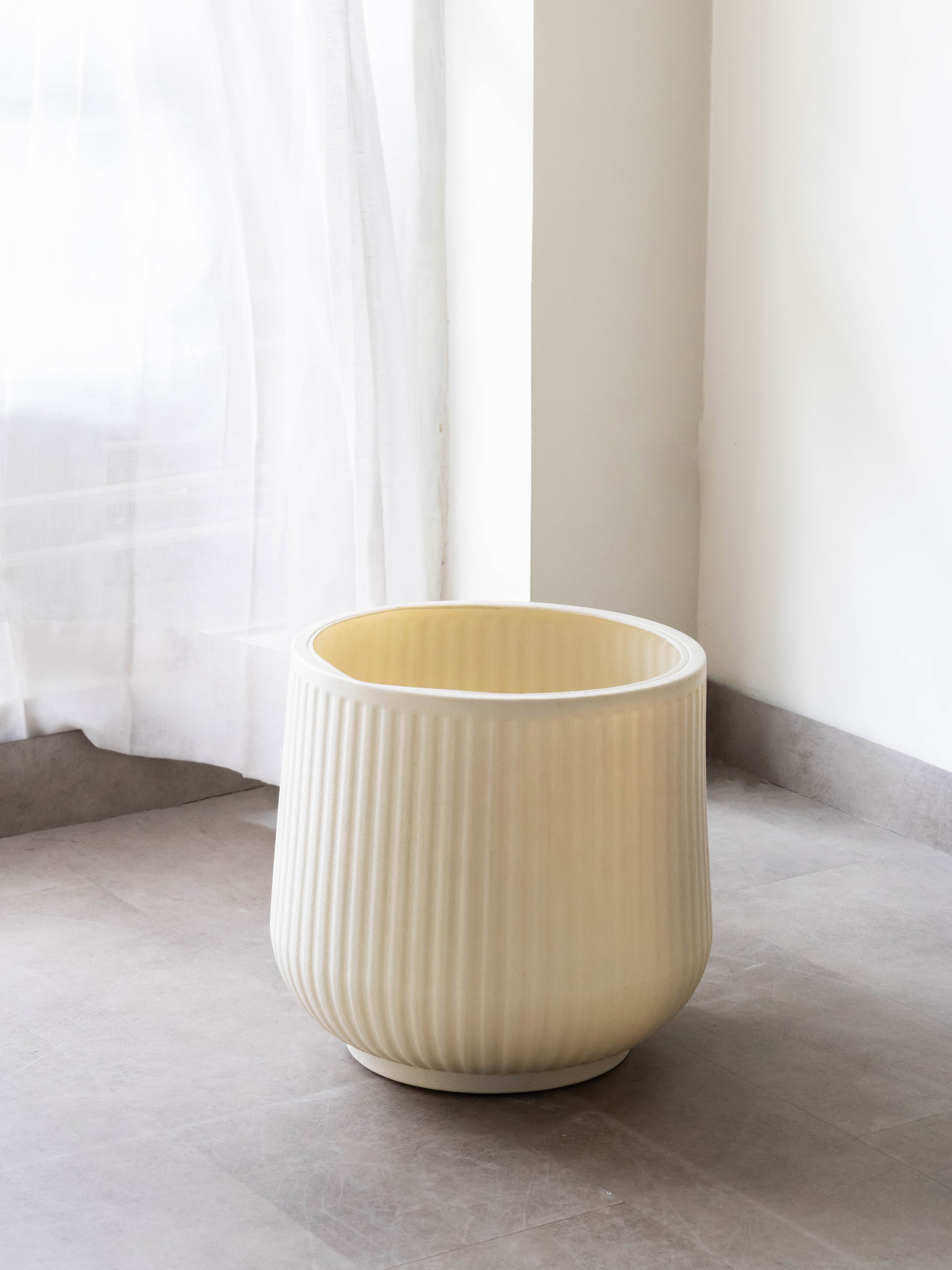 Ribbed Round Pot 14 Inch