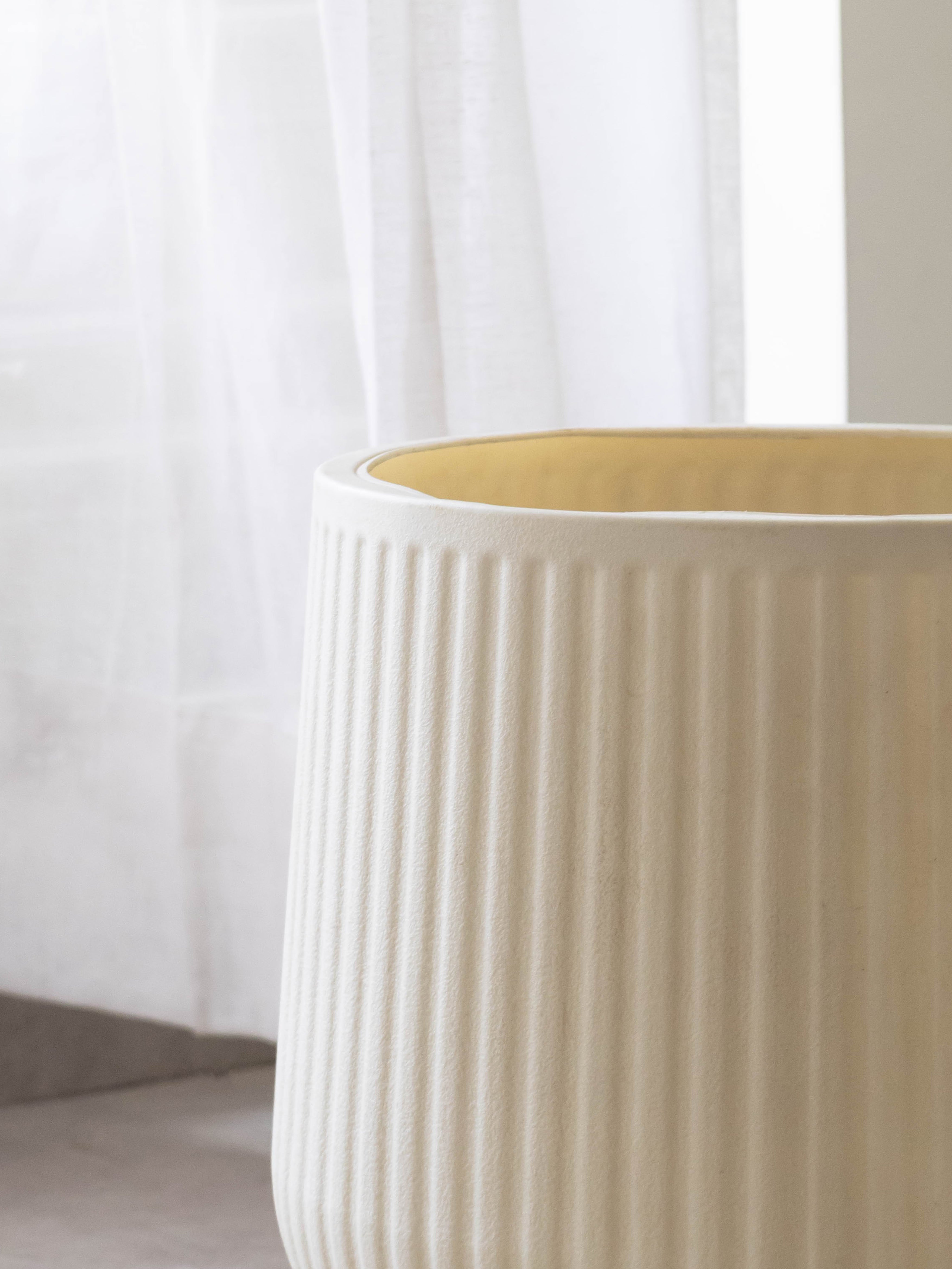 Ribbed Round Pot 14 Inch
