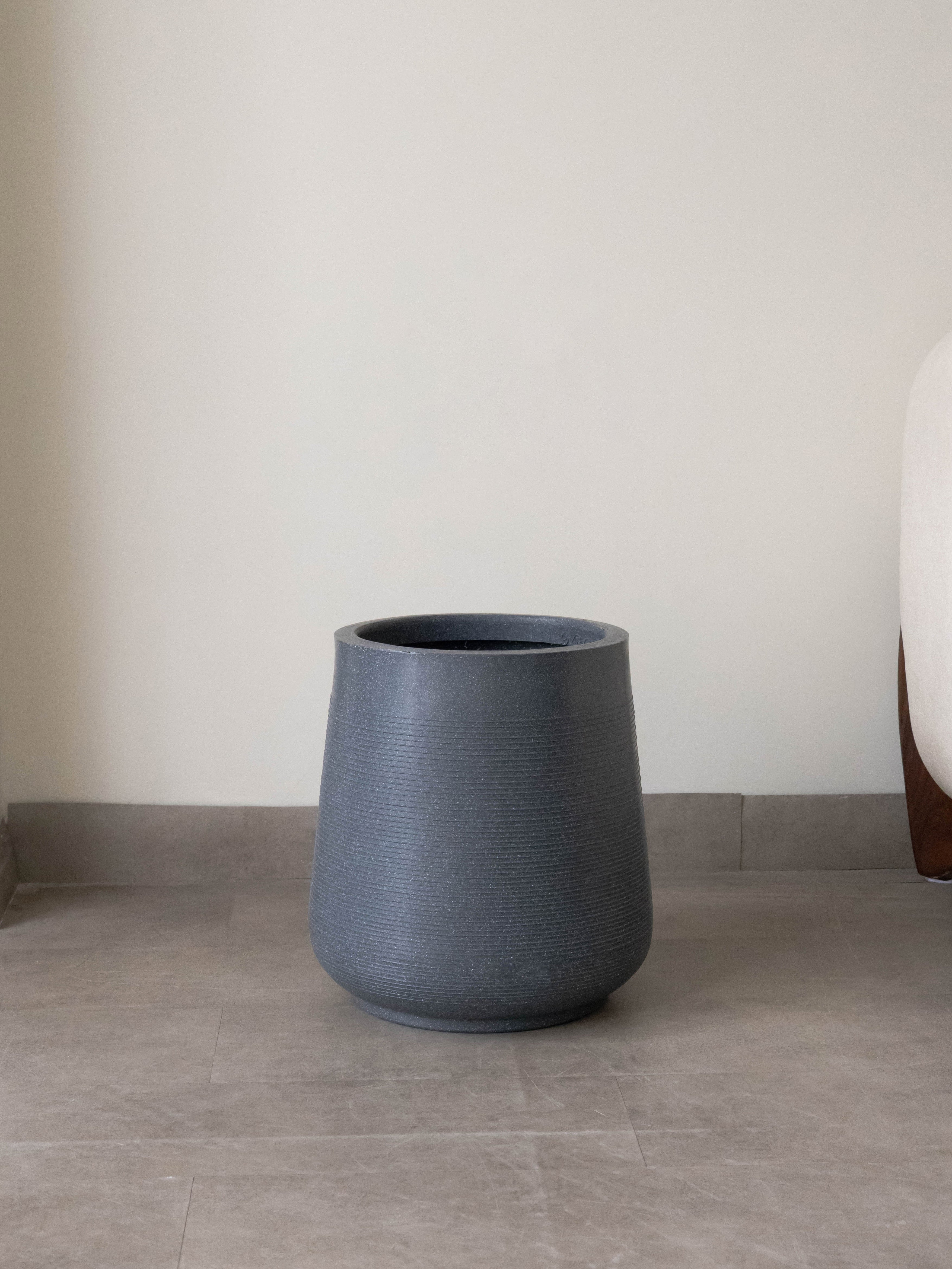 Sierra Grey Polymer Pot