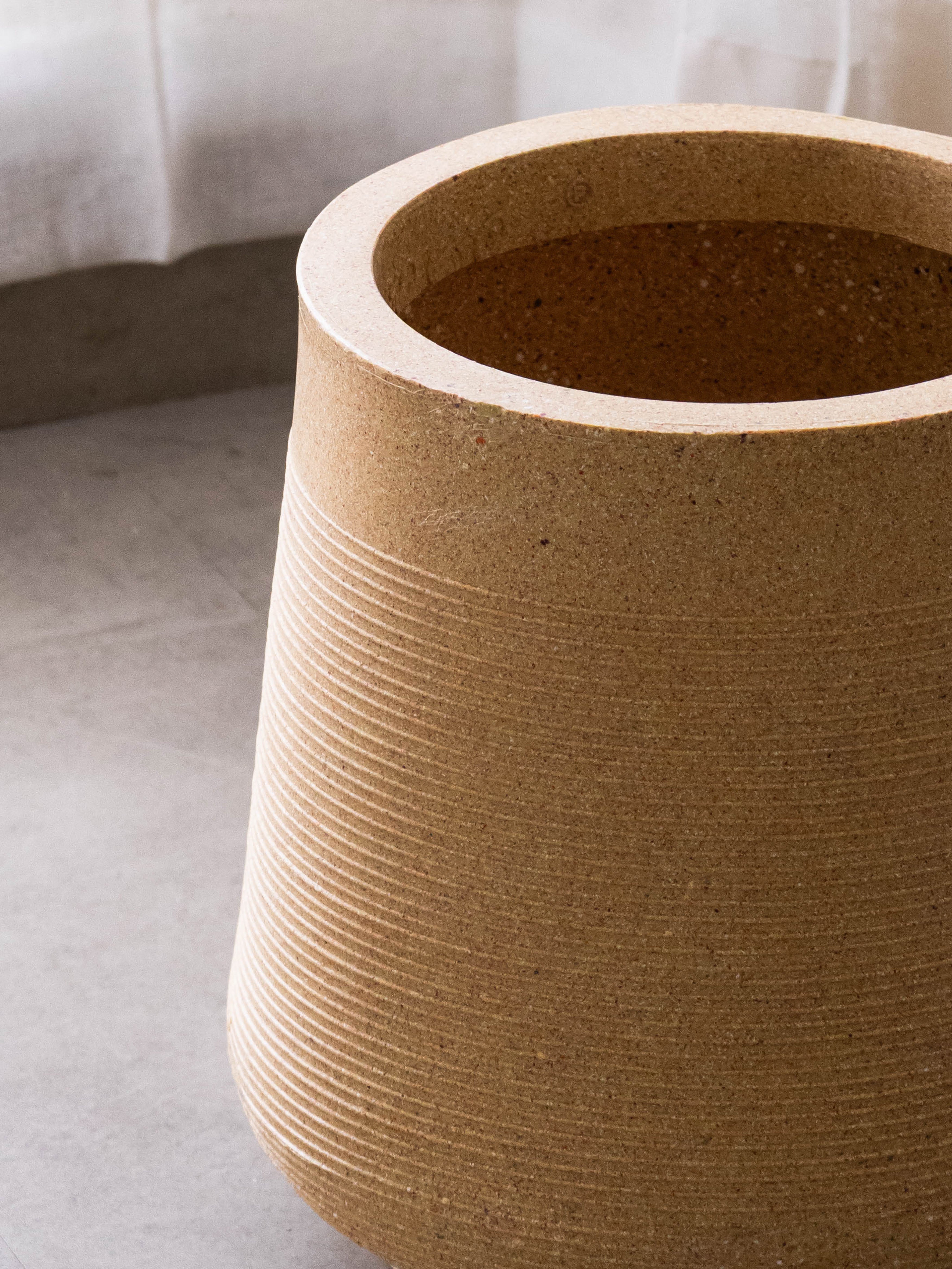 Sierra Beige Polymer Pot